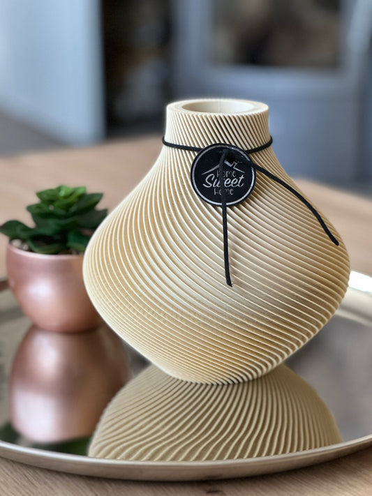 Design Vase „Brauk“ - Lovelia – Dinge, die Freude machen. Persönlich, individuell und mit Funktion.